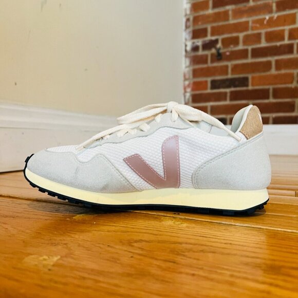 VEJA Women's SDU Low Top Sneakers Size US 8 BRAND NEW - Picture 3 of 16